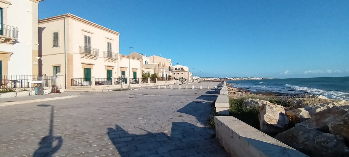 Marina-di-Ragusa-a-Pozzallo-in-bici-della-Sicilia-